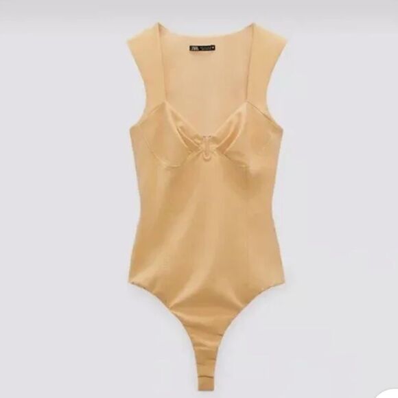 Zara Women's Bodysuit Sleeveless w/ Metal Detail Size S buttery yellow NWT - Picture 2 of 13